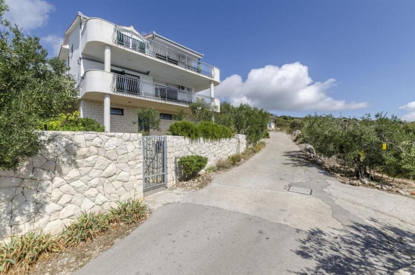 Apartments Mil - 80M From The Sea 塞维德 外观 照片